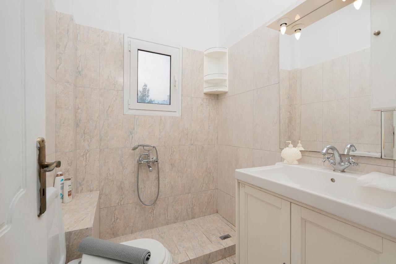 Mtc-D Apartments By The Sea And Airport Pórto Ráfti Екстериор снимка