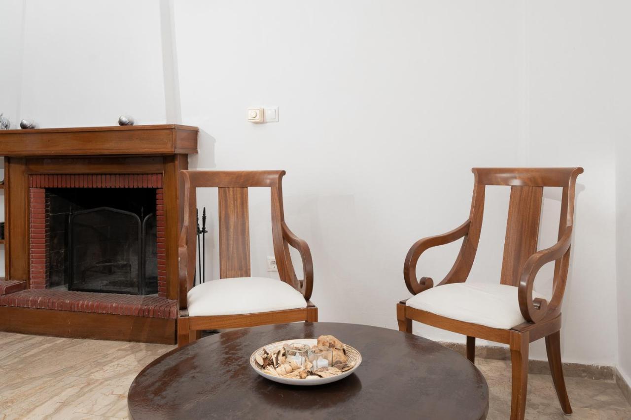 Mtc-D Apartments By The Sea And Airport Pórto Ráfti Екстериор снимка