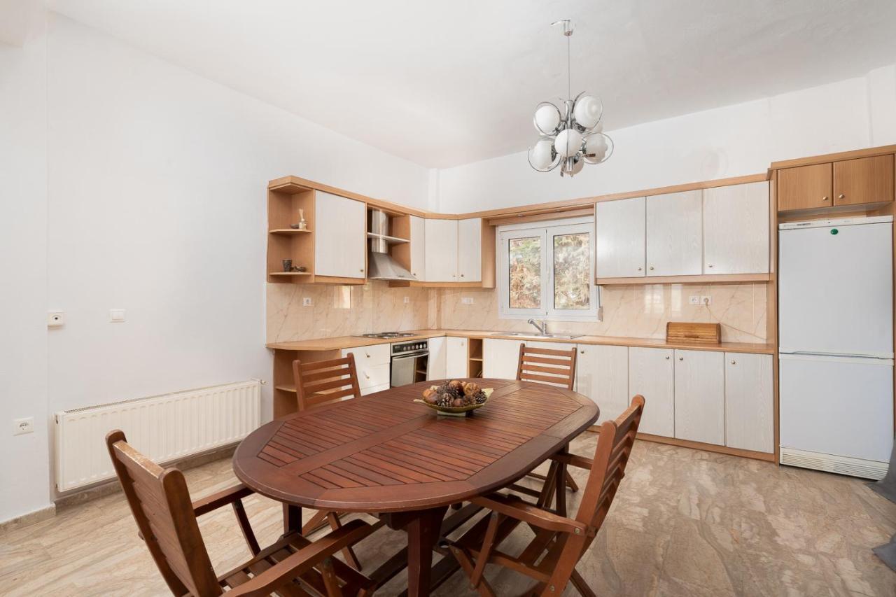 Mtc-D Apartments By The Sea And Airport Pórto Ráfti Екстериор снимка